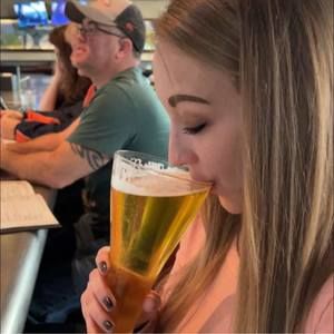 Meet your Posher, Angela